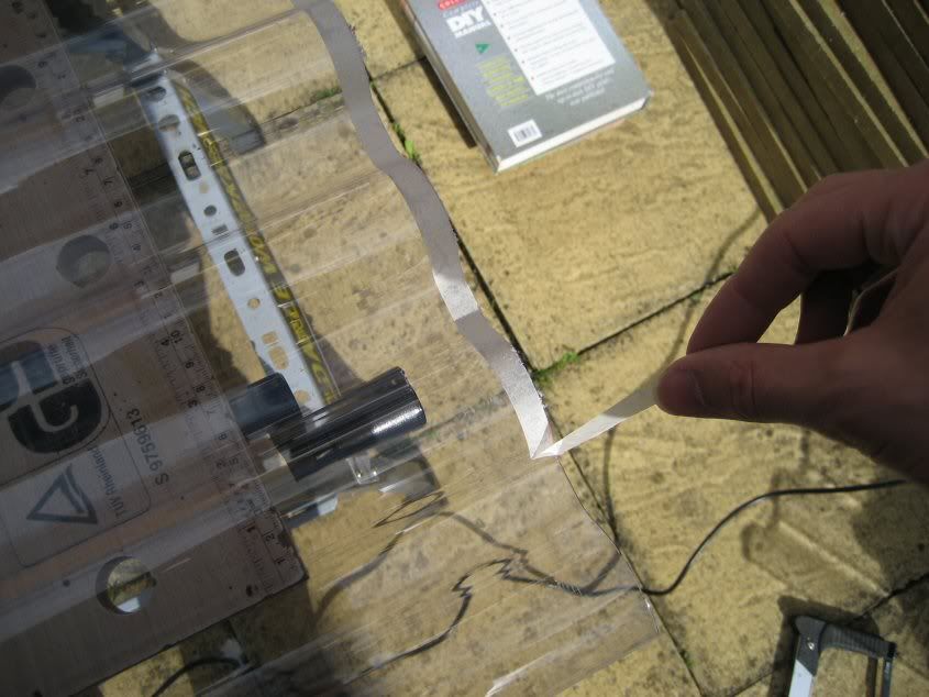 How to cut corrugated plastic roofing Eglu Cube, Eglu Classic, Eglu